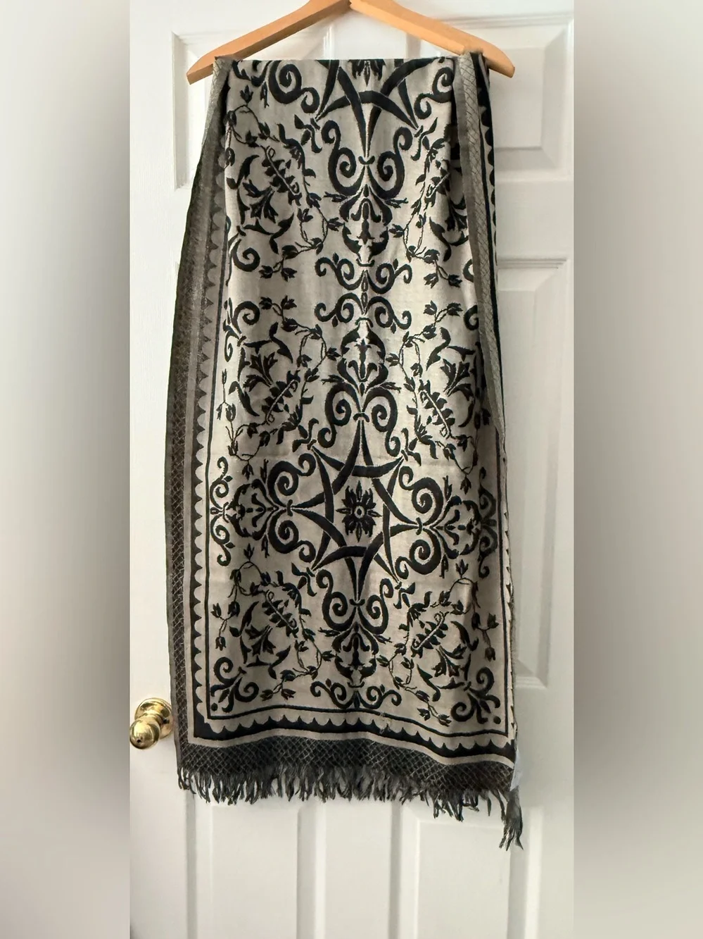 The Metropolitan Museum of Art Wool 80x23  Rectangle Scarf/ Home Textile